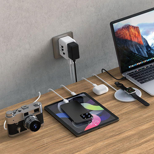 Green Lion 20W Universal Travel Adapter